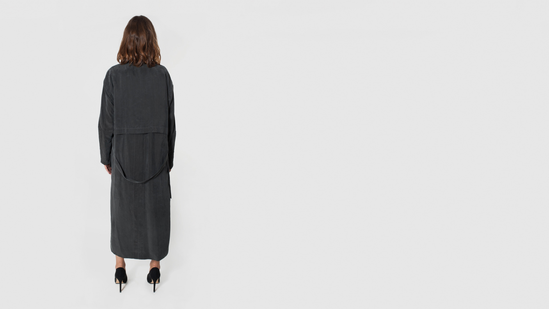 płaszcz grafitowy z kieszeniami